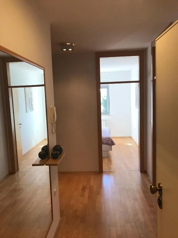 Apartment Angela With Private Garage Slot 普拉 克罗地亚